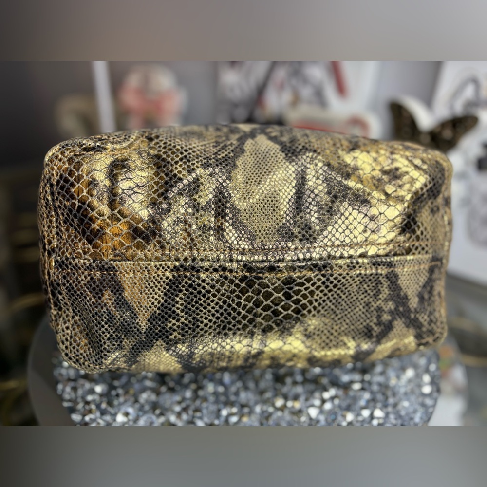 Michael Kors metallic gold snakeskin hobo shoulder bag EUC - Picture 10 of 13